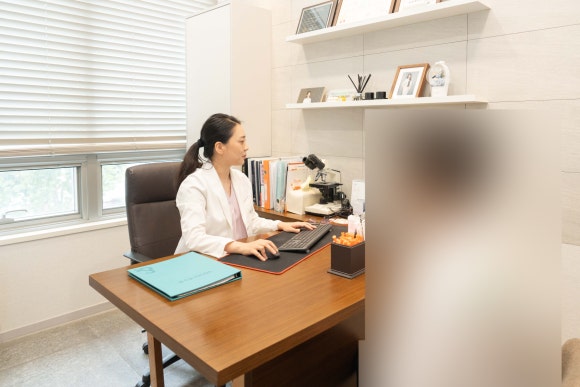 왕십리역 피부과, 반드시 확인해야 하는 2 가지? <필독> 관련 이미지 2