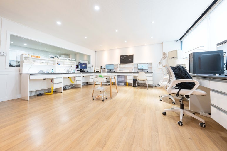 Digital Full-Arch Implants: How Are They Different from Dentures? image 6