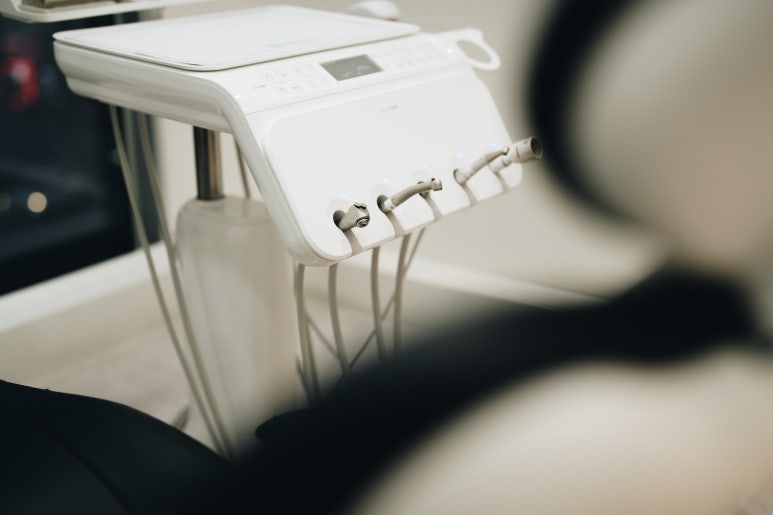 논현치과 임플란트 누적 30,000개 이상 식립한 치과 원장의 임플란트 Q&A 총정리 관련 이미지 6