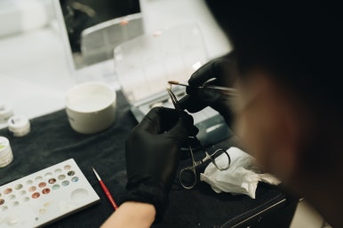 앞니 라미네이트 시술 왜 자꾸 망설이게 될까요? 관련 이미지 5