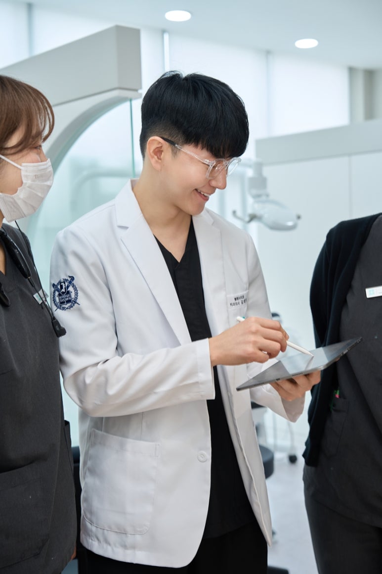 무삭제 라미네이트 비용? 선택하기 전 꼭 알아야 할 3가지<치과의사의 조언> 관련 이미지 9