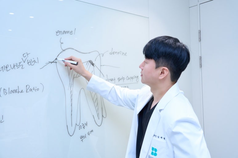 반포역 임플란트? 어떤 곳 가야할 지 막막하신 분들께 <의사 칼럼> 관련 이미지 2