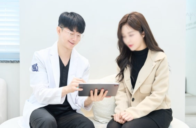 뻐드렁니 교정 2년 고생하고 후회하는 사람 vs 6개월 만에 인생 미소 찾은 사람 관련 이미지 7