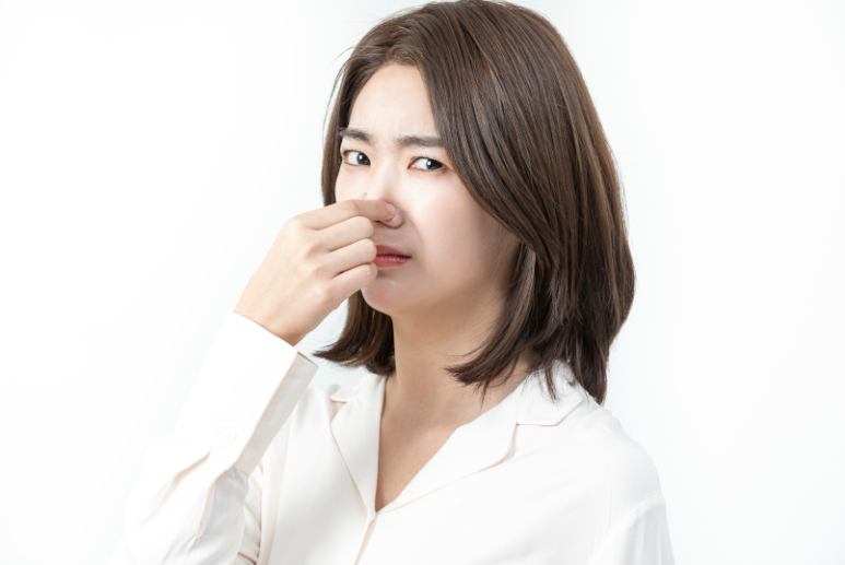 Could I Have Bad Breath? A 1-Minute Self-Check in Front of the Mirror image 2