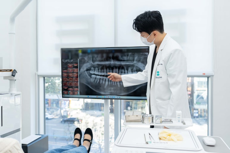 강남치과추천, 미소를 디자인하는 의사가 알려드립니다. 관련 이미지 7