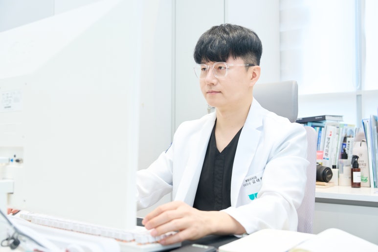 논현치과 임플란트 누적 30,000개 이상 식립한 치과 원장의 임플란트 Q&A 총정리 관련 이미지 8