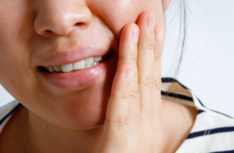 The Real Reason Gums Deteriorate in Your 50s: Dentist-Selected Foods That Are Good for Your Gums vs. Foods to Avoid image 5