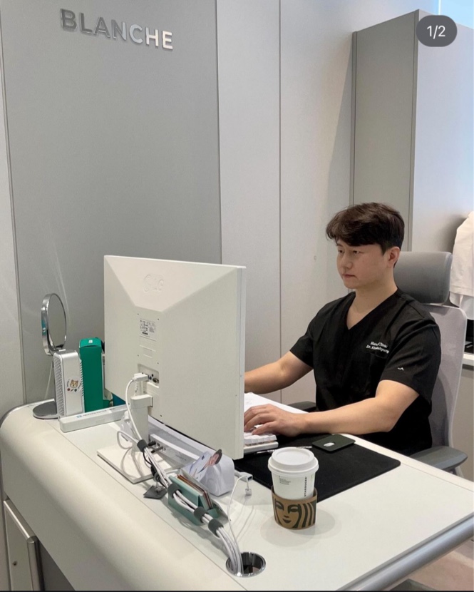 밤낮없이 SNS를 하는 치과의사의 속사정 - 유튜버 치과왕 관련 이미지 21