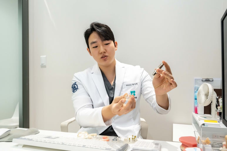 블랑쉬치과 어벤져스 멤버들을 공개합니다. (원장님들 소개) 관련 이미지 4