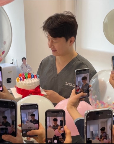 밤낮없이 SNS를 하는 치과의사의 속사정 - 유튜버 치과왕 관련 이미지 17