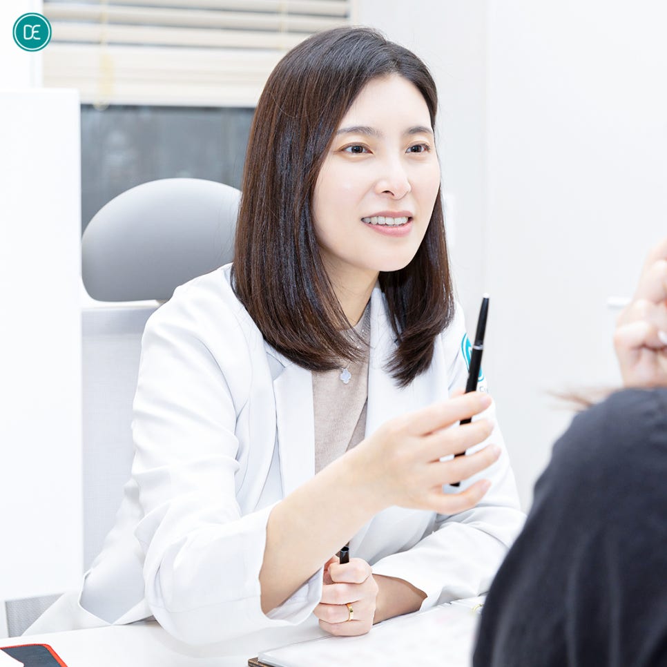 Who Is Recommended for Laser Hair Removal for Mustache and Upper Lip Hair at Omokgyo? image 1
