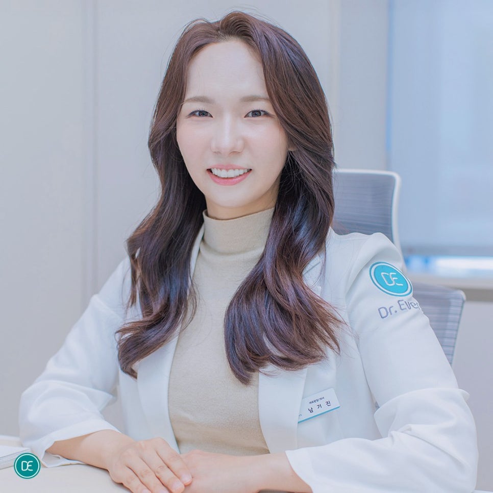 강남 올리지오 300샷 잔구김과 모공 케어 솔루션 관련 이미지 1