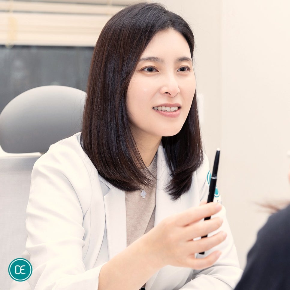 How Yangcheon-gu InMode FX Works to Smooth Sagging Cheeks and a Double Chin image 1