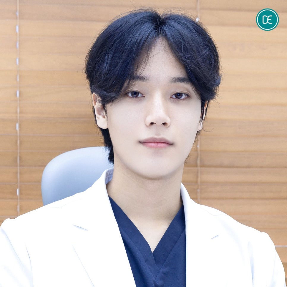 After Nose Filler in Guwol-dong, Will Makeup, Glasses, and Molding Affect It? image 1