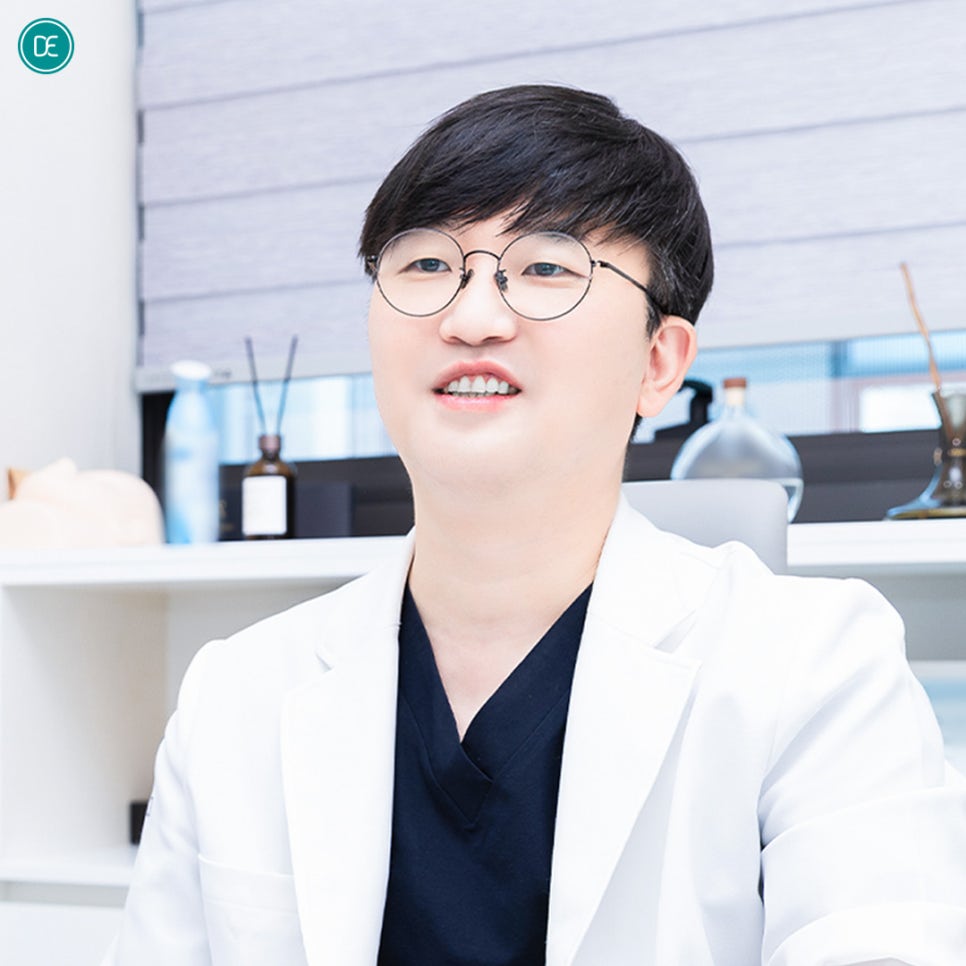 What Is the Duration of 200 Shots Around the Eyelids at the 검단 Eyeshlink Universe? image 1