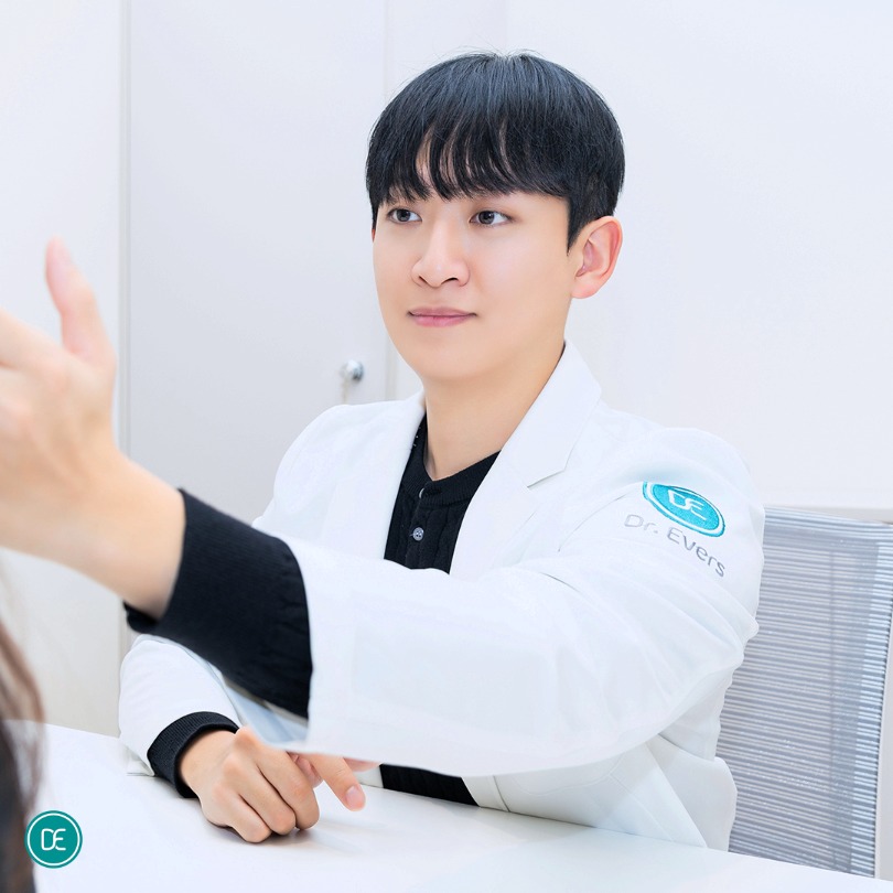 How to Remove Strawberry Nose with Aquafill for an Interview Skin Care Treatment in Cheongnyangni image 1