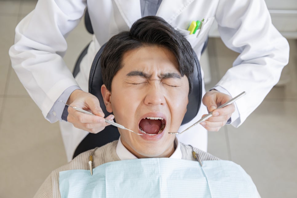 강남역충치치료 미루면 더 커지는 치아 문제 관련 이미지 6