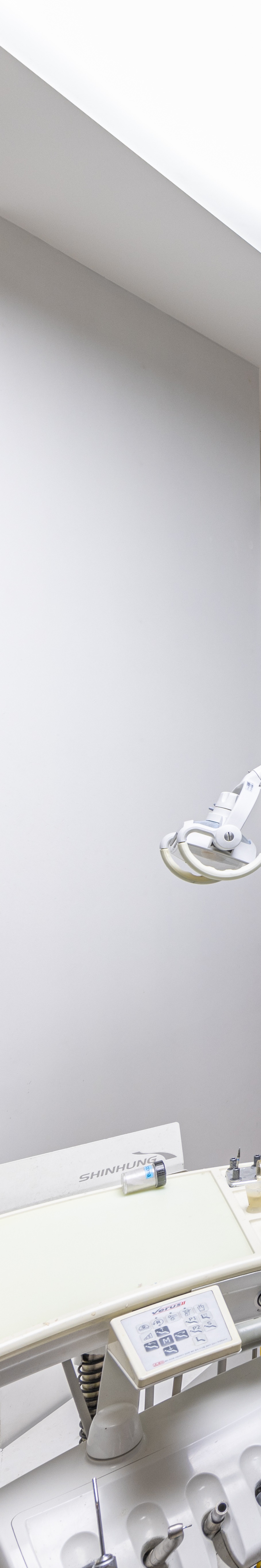 역삼동임플란트 컴퓨터로 상세하게 치료 관련 이미지 33