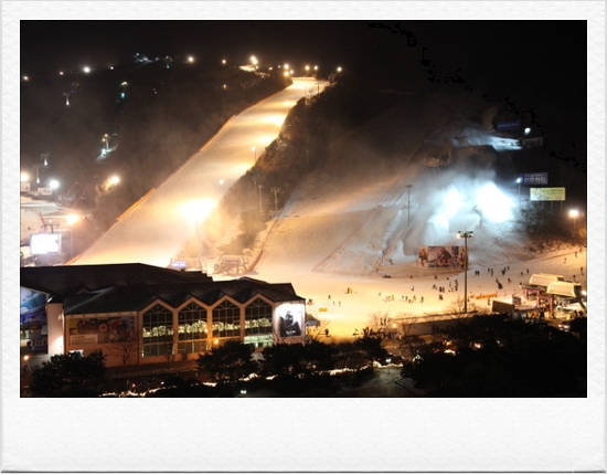 Daemyung Hongcheon Vivaldi Ski Resort on Christmas Day 2009 image 8