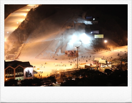 Daemyung Hongcheon Vivaldi Ski Resort on Christmas Day 2009 image 7