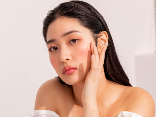 Turning Dry Skin into Elastic, Dewy Glass Skin (Chanel / Glass Skin / Baby Injection) image 2