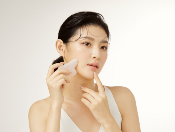 V라인 완성하는 가성비 시술(턱보톡스/윤곽주사/턱끝필러) 관련 이미지 3