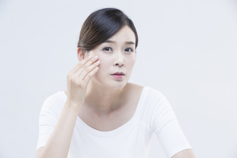 [4월31일쁘띠센터] 노안 탈출 성공 비법 (리프팅/필러/피코토닝) 관련 이미지 3