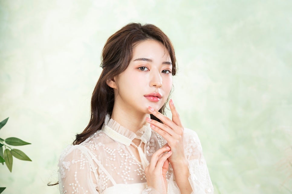 서울압구정눈밑지방재배치 잘하는곳 아이니크에서 환한 얼굴로 개선 관련 이미지 2