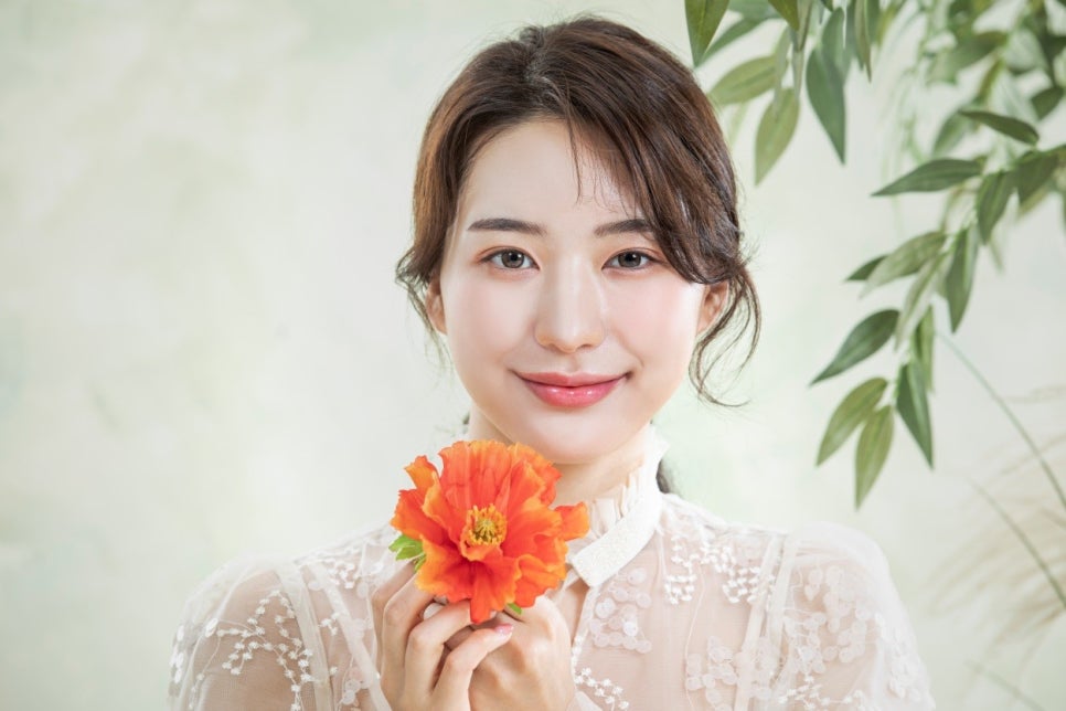 How to Reduce Double Eyelid Surgery Swelling and the Sausage Injection image 1