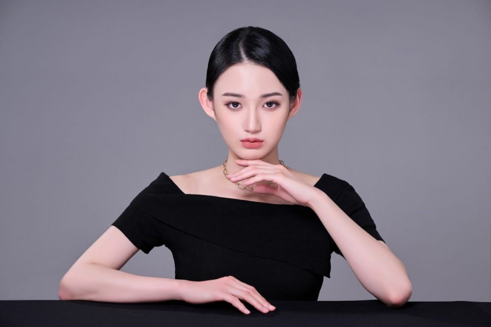What Is the Solution for Unnatural Double Eyelids at a Place Known for Revision Eyelid Surgery in Apgujeong? image 1