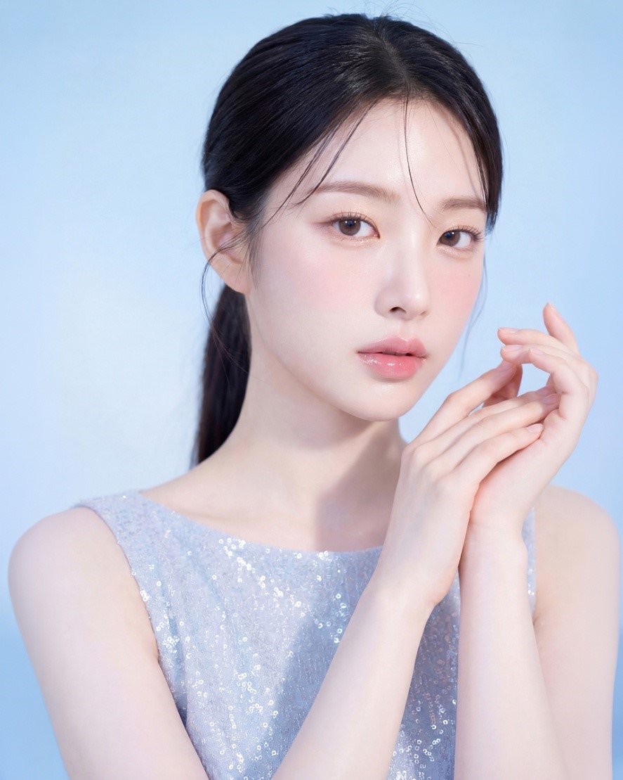How I-Nique Performs Lower Eyelid Fat Removal! image 4