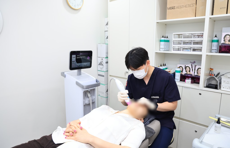 공덕피부과전문의 작성, 써마지 후회 없는 선택을 위해 꼭 알아야 할 진단 기준 관련 이미지 4