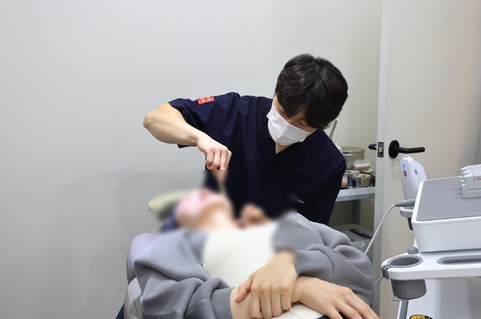 아현역피부과 쥬브젠, 보톡스를 맞아도 깊은 주름이 그대로인 이유 관련 이미지 4