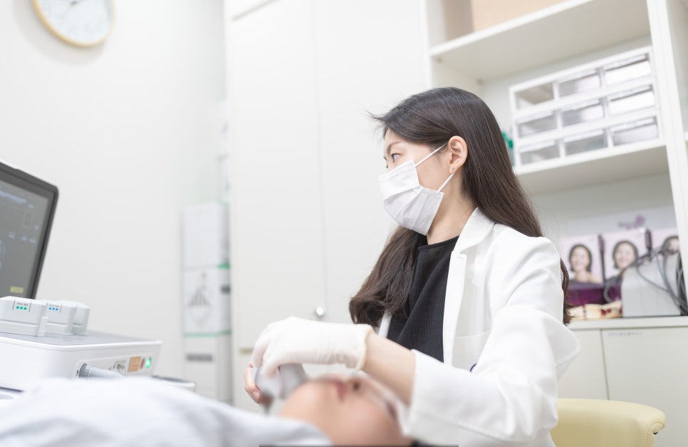Bukahyeon-dong Dermatology Clinic: Ultherapy Effects, Side Effects, Pain, and Duration <Complete Guide> image 7
