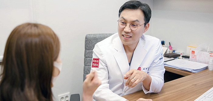공덕피부과 팔자주름, 왜 더 깊어지는 걸까? 관련 이미지 6