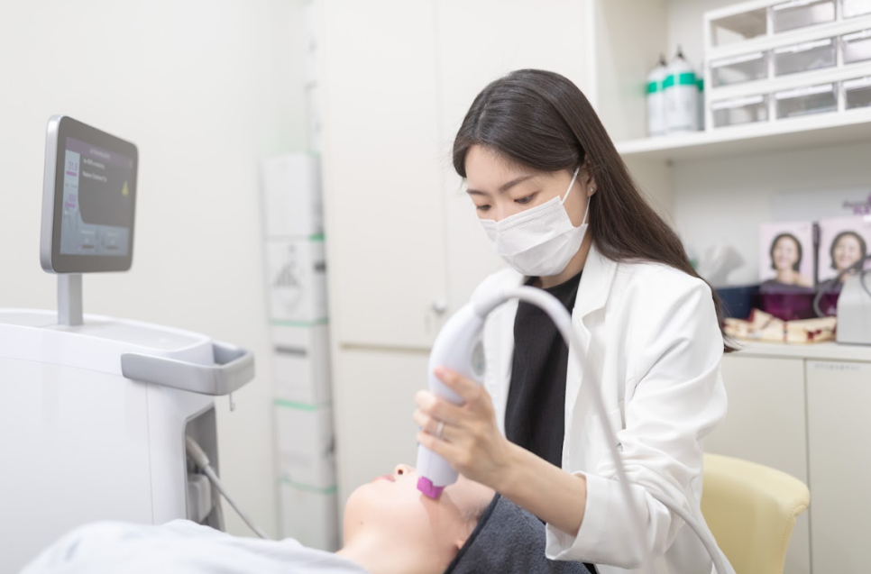 아현동피부과, 써마지 리프팅 얇고 살 없는 얼굴 볼패임 걱정이라면 <필독> 관련 이미지 2