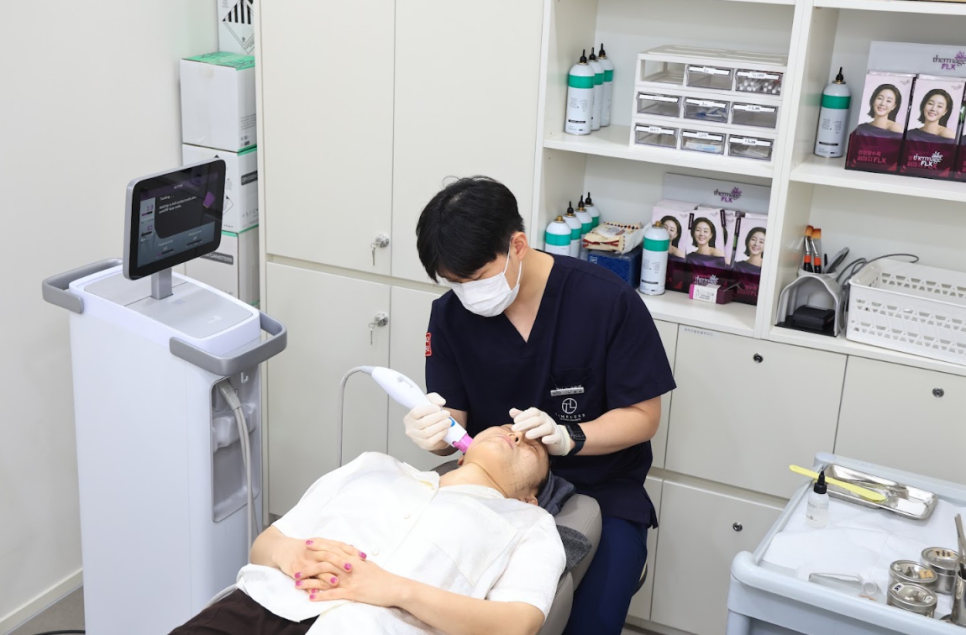 아현동피부과, 써마지 리프팅 얇고 살 없는 얼굴 볼패임 걱정이라면 <필독> 관련 이미지 5