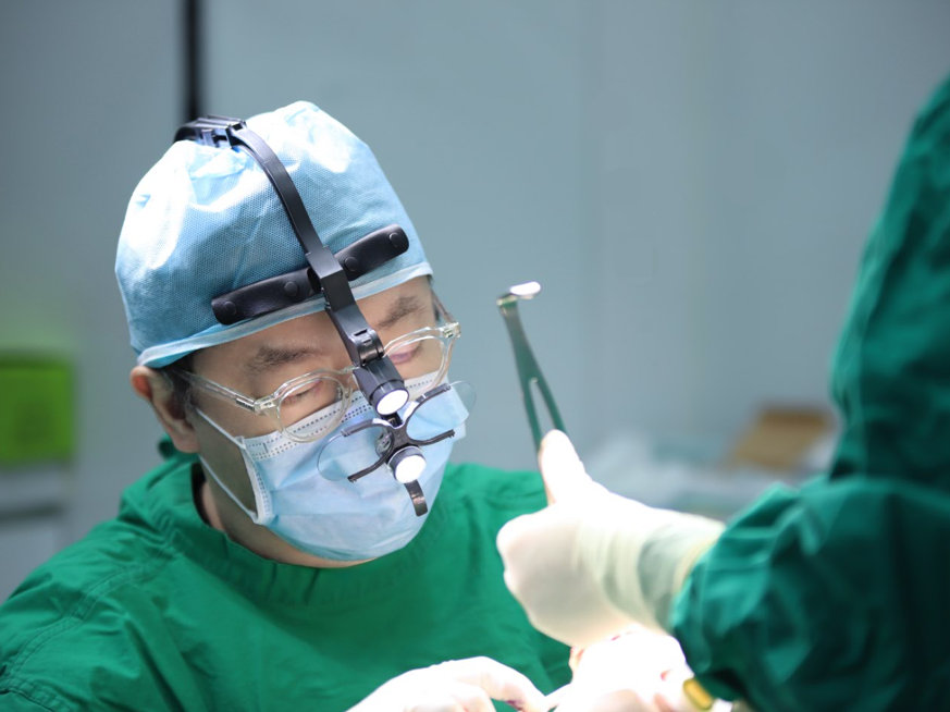 중년 코성형, 나이가 많으면 수술이 위험할까요? 관련 이미지 7