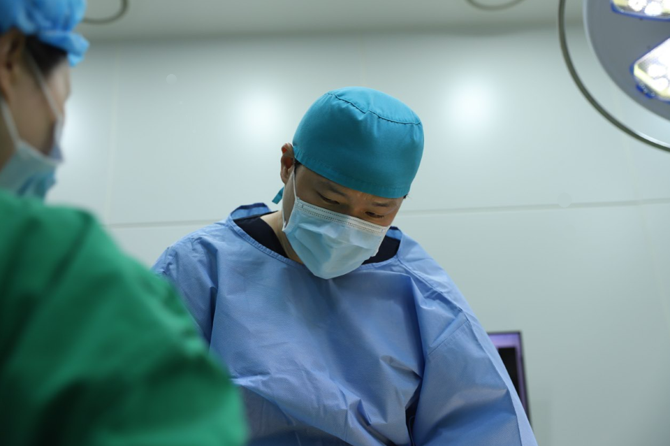 강남 가슴확대수술, 보형물보다 먼저 확인해야 할 것 관련 이미지 3