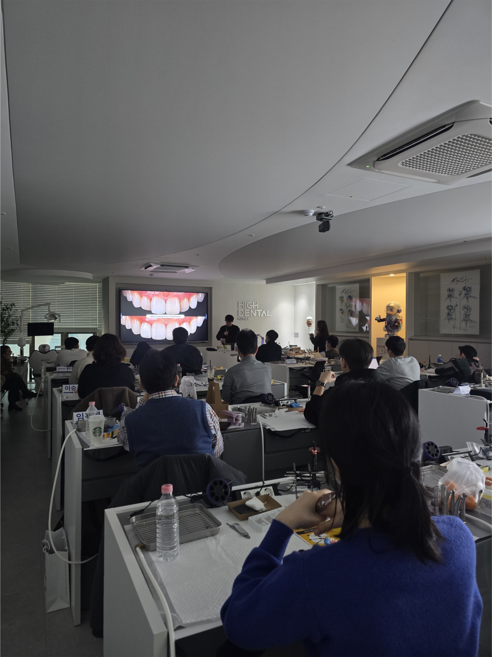 소현수 원장 앞니 레진 빌드업 세미나 강의 관련 이미지 2