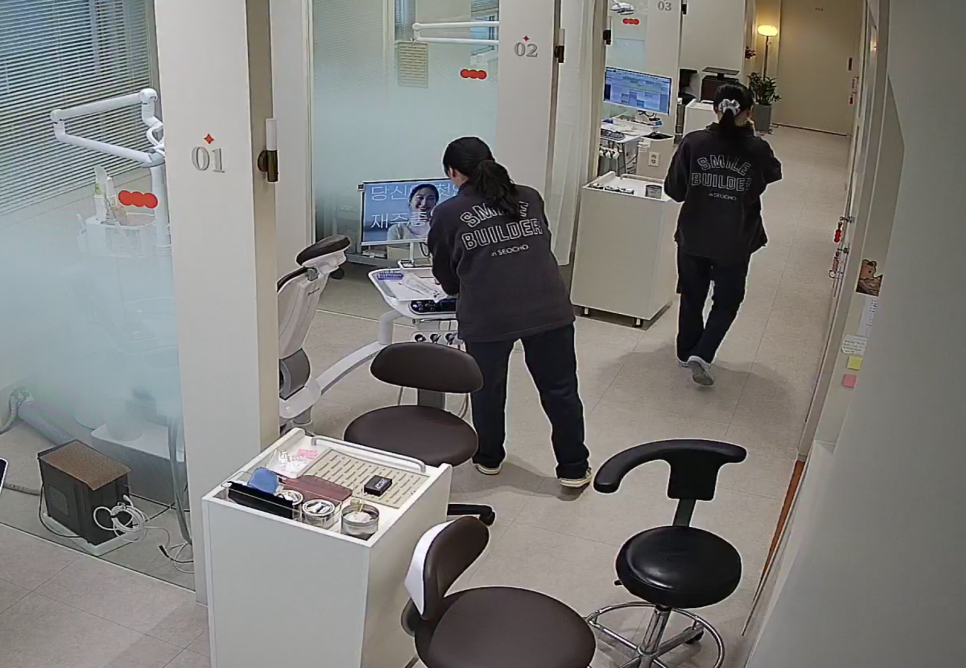 교대역치과 타치과 신경치료, 크라운 진단받았으나 레진으로 치료 관련 이미지 1