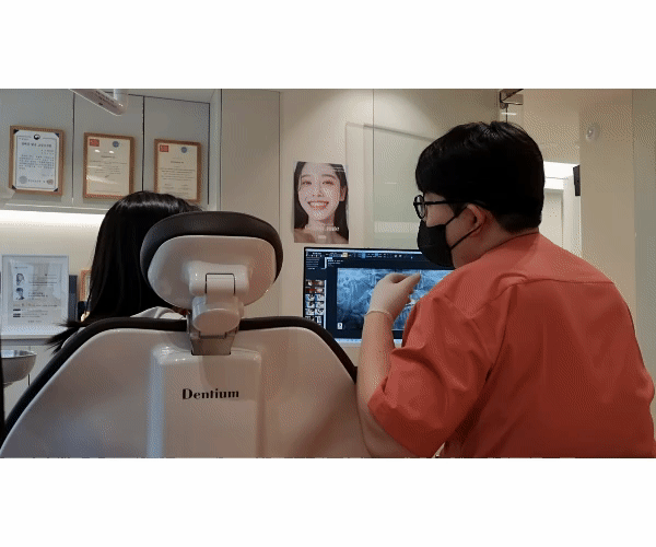 Gangnam Dental Clinic: You Wanted an Extraction, but We Preserved the Tooth with Root Canal Treatment + Overlay image 1