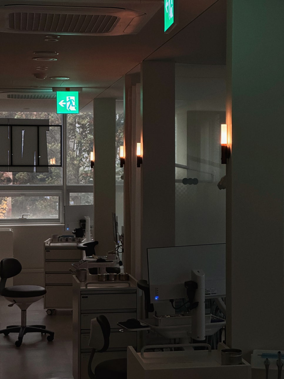 교대역 근처 치과, 치과 답지 않은 예쁜 치과 관련 이미지 3