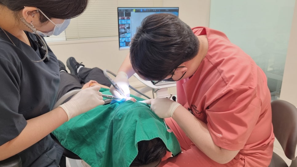 선릉역치과 타원 앞니 임플란트 빼고 재수술 해드린 이유 관련 이미지 13