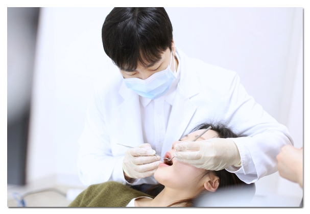 Front Teeth Laminate Veneer Prices: Why the Difference Between KRW 200,000 and KRW 1,000,000? How to Choose What’s Right for You image 1