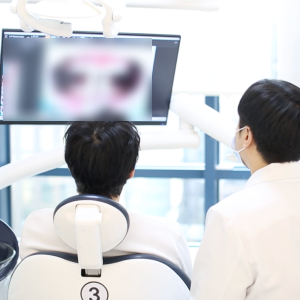 서초동치과, 앞니 사이가 까많게 보여요 <블랙트라이앵글 치료사례> 관련 이미지 4