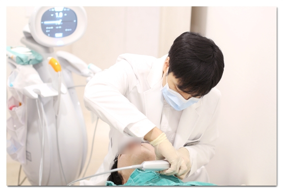 Why You Should Get TMJ Botox at a Dental Clinic image 8