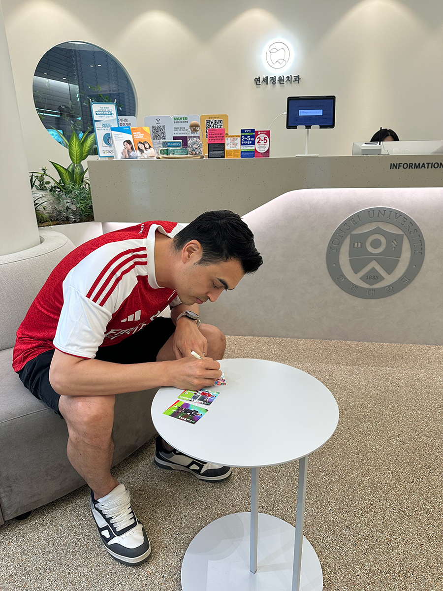 Teeth Whitening in Korea! - Peter Bint&rsquo;s Experience at a Yonsei JW Dental Clinic 관련 이미지 3