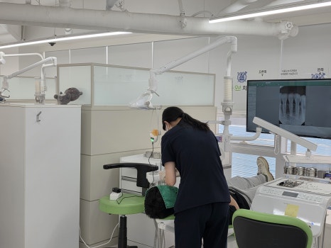 When a molar breaks, do you always need an implant? image 11