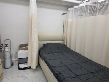 Treatment Process Revealed for a Fall That Injured Both the Front Teeth and Lip image 22